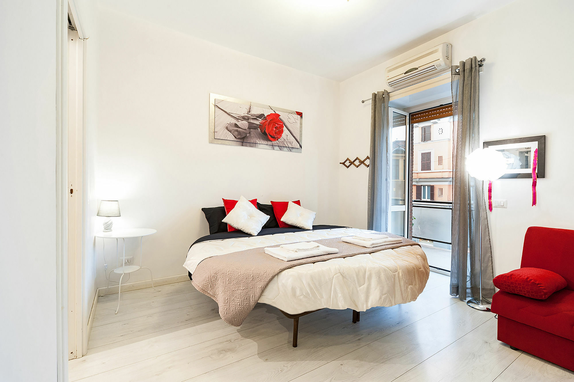 Hosting Flats Guesthouse Rome Exterior photo