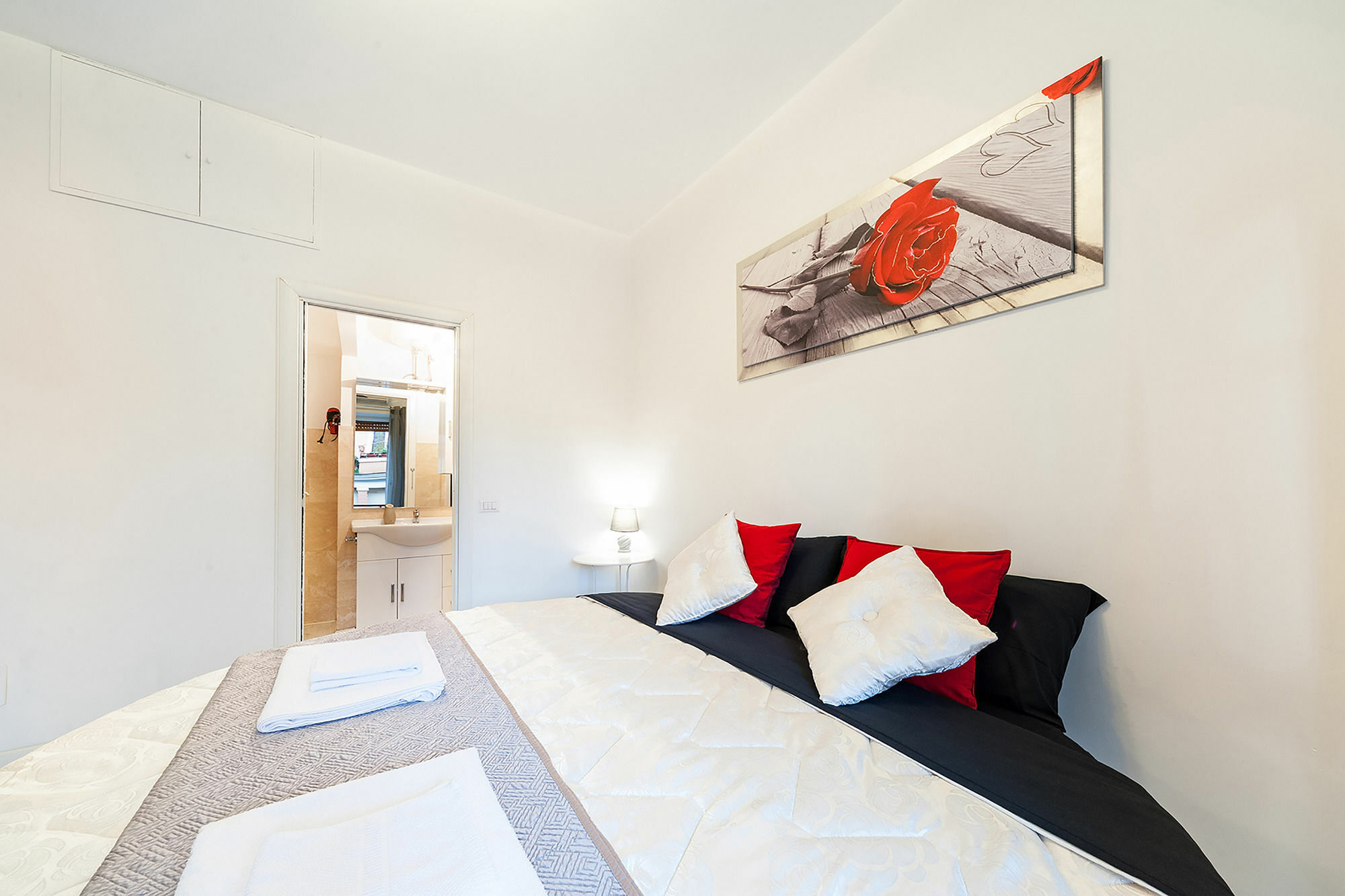Hosting Flats Guesthouse Rome Exterior photo